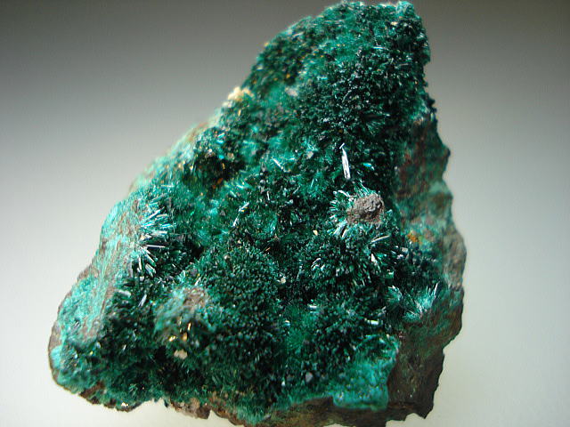 Brochantite　プロシャン銅鉱